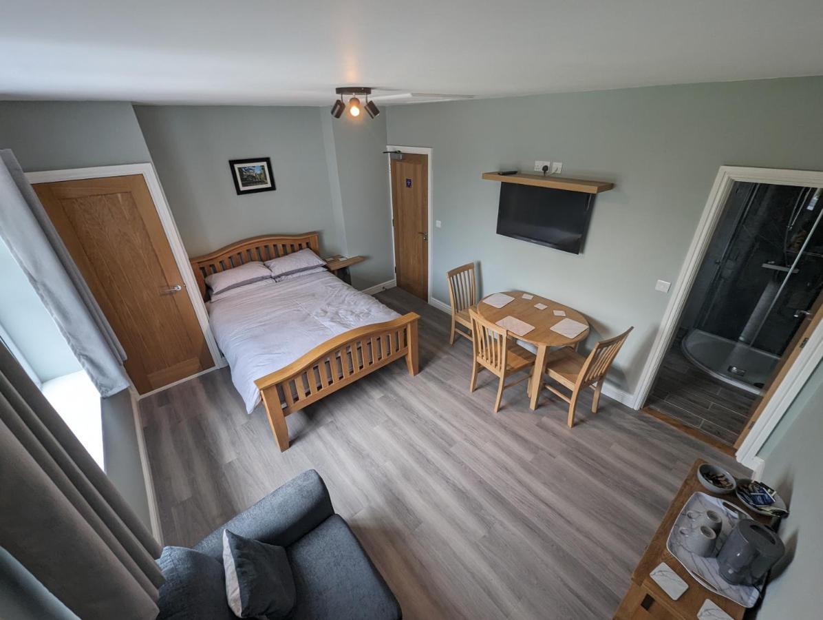 Wassells House Accommodation Чеддер Экстерьер фото